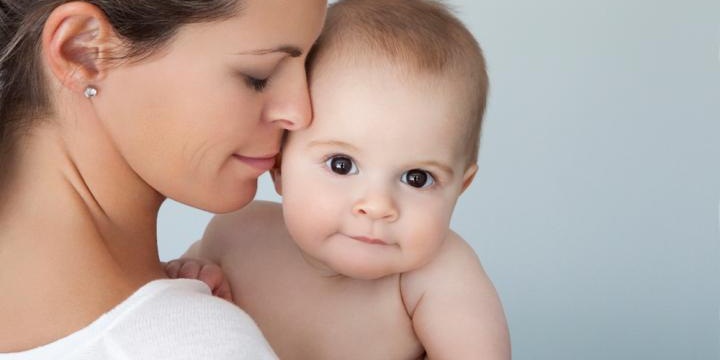 اهمیت شیر مادر برای نوزادان نارس