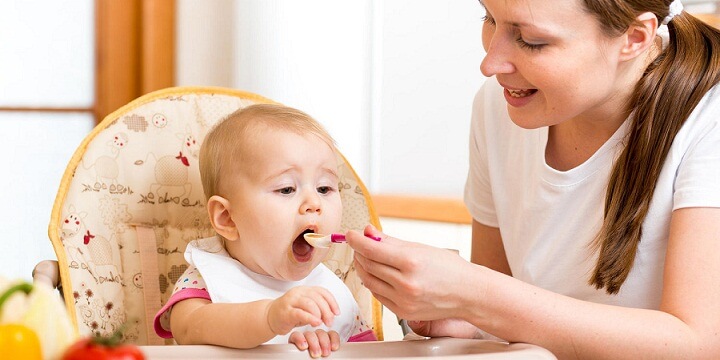 مراقبت از نوزاد نارس، تامین نیازهای غذایی